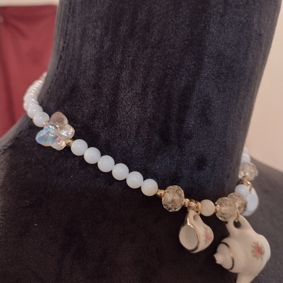 Tea time - Picture 2 of 2